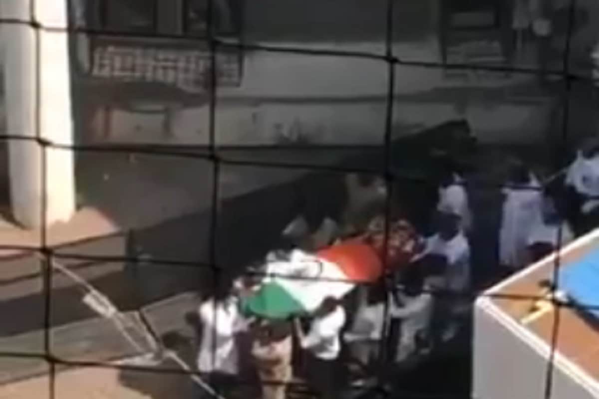 Arjun Kapoor participates in last rites of step mother Sridevi, carries bier on shoulder