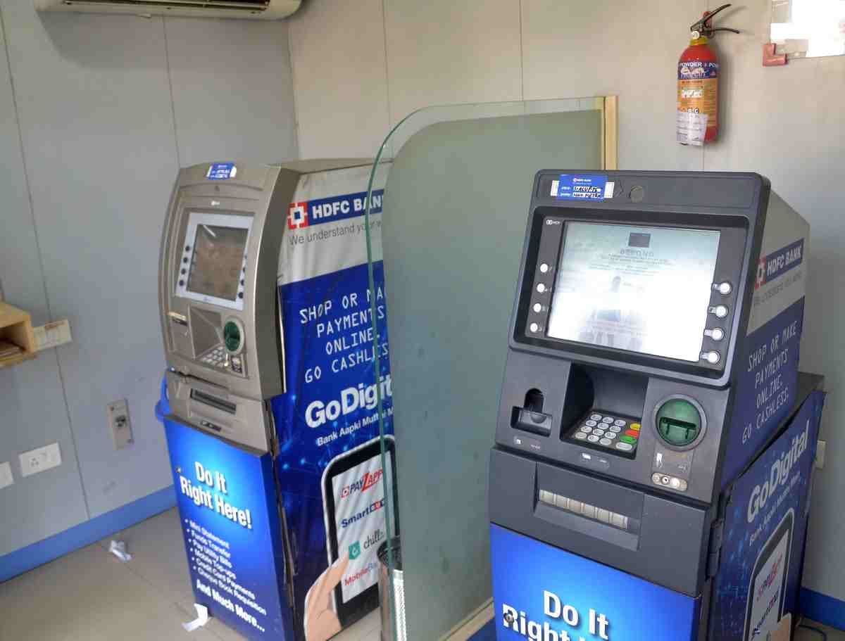 ATM are empty in varanasi many places no cash