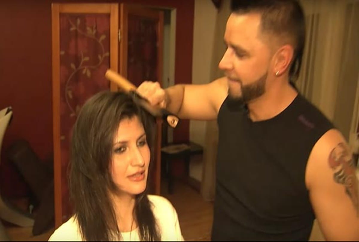 this russian stylist use axe instead of scissor to make cool haircuts
