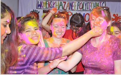 must follow these things and play safe holi 