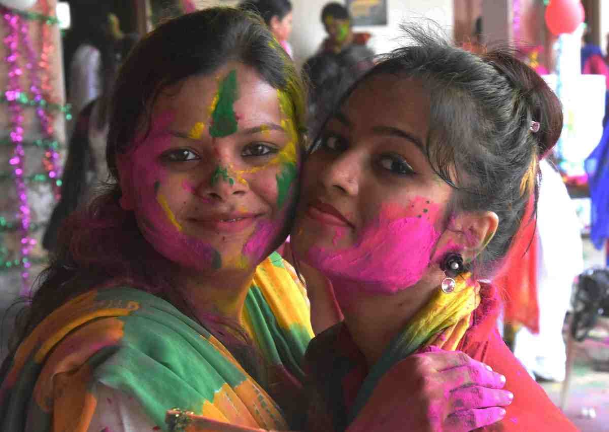holi festival celebration start in kashi 