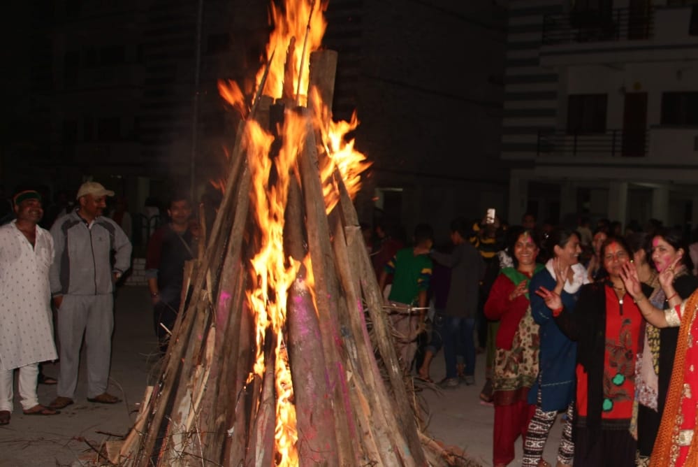 holi 2021 holika dahen muhurat prodash kal and bhadra timings