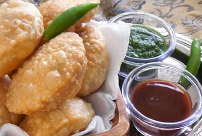 how to make Pyaaz Ki Kachori at home Pyaaz Ki Kachori recipe in hindi