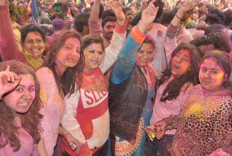 Holi celebrations in Mandi Kullu Hamirpur Himachal Pradesh