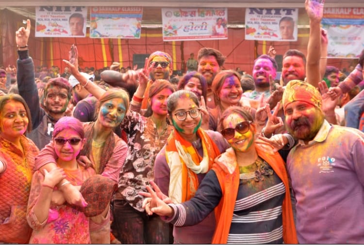 Holi celebrations in Mandi Kullu Hamirpur Himachal Pradesh