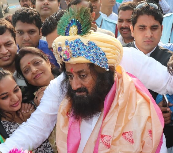 शीघ्र हल होगा राममंदिर मसला : श्रीश्री