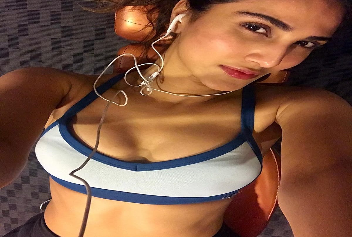 bollywood actress vani kapoor trolled over a picture on social media