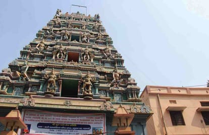 swami jayendra saraswathi arrived kashi after three thousand kilometer padaytra