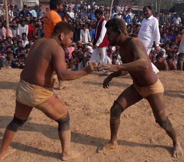 In the 3akhaas the wrestlers showed their breath.
