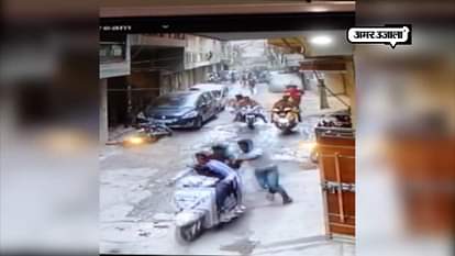 Caught on cam: Street fight erupts over personal animosity in new delhi