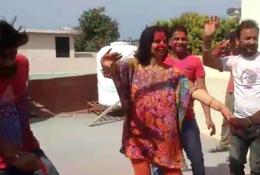 holi celebration in uttarakhand dehradun