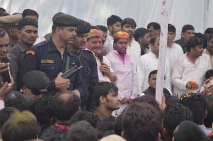 holi in mulayam singh family etawah