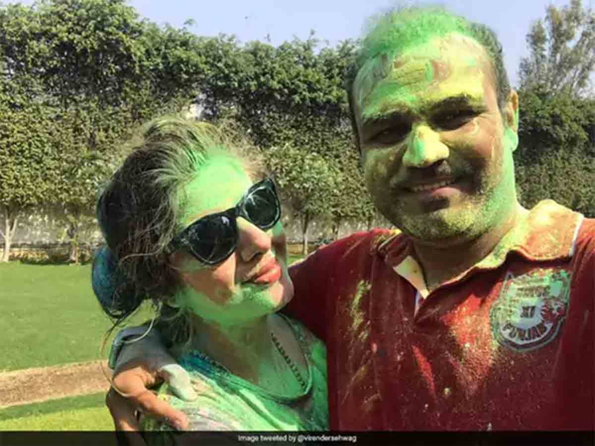 virender sehwag posted a funny photo with his wife