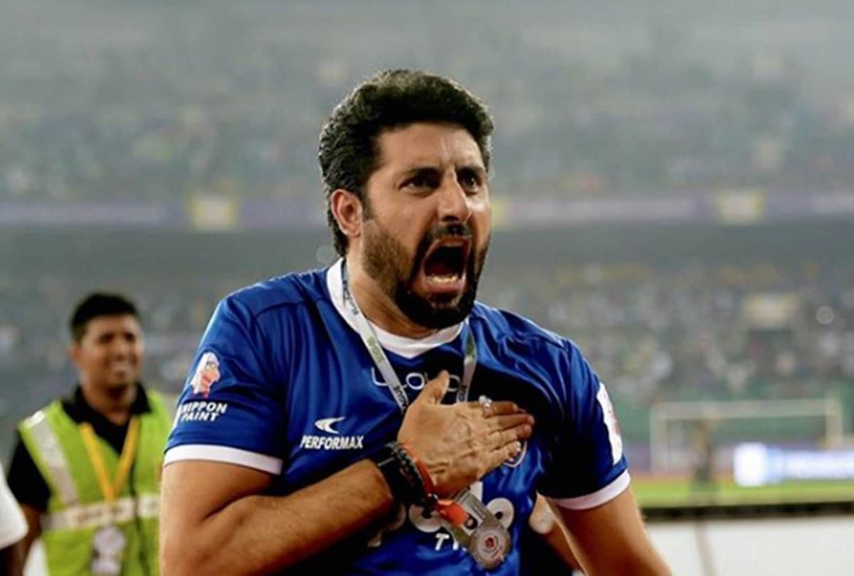 Abhishek Bachchan faces camera after 2 years in film Manmarziyaan big b holik dehan pics