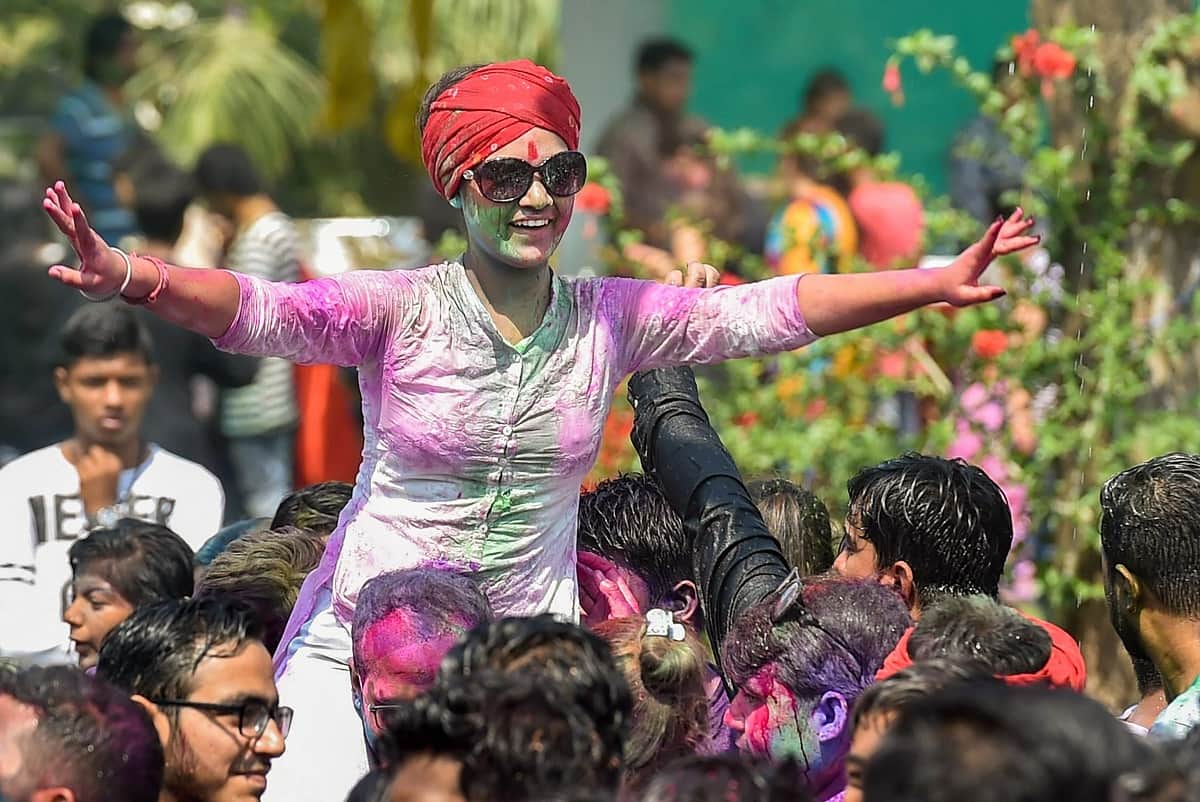 Holi 2019 date and time of holika significance