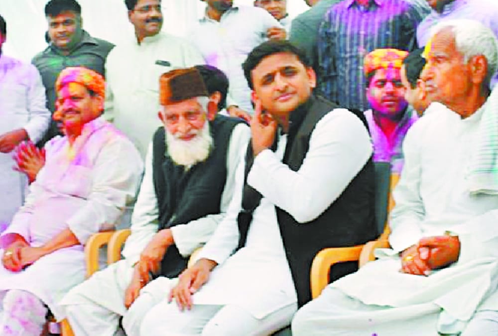 akhilesh yadav and shivpal yadav commment on each other.