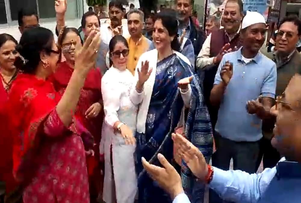 Election result bjp celebration in uttarakhand