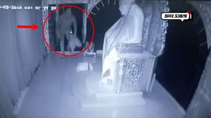 shocking incident :Thief steals ornaments in Sai Mandir CAUGHT IN CCTV