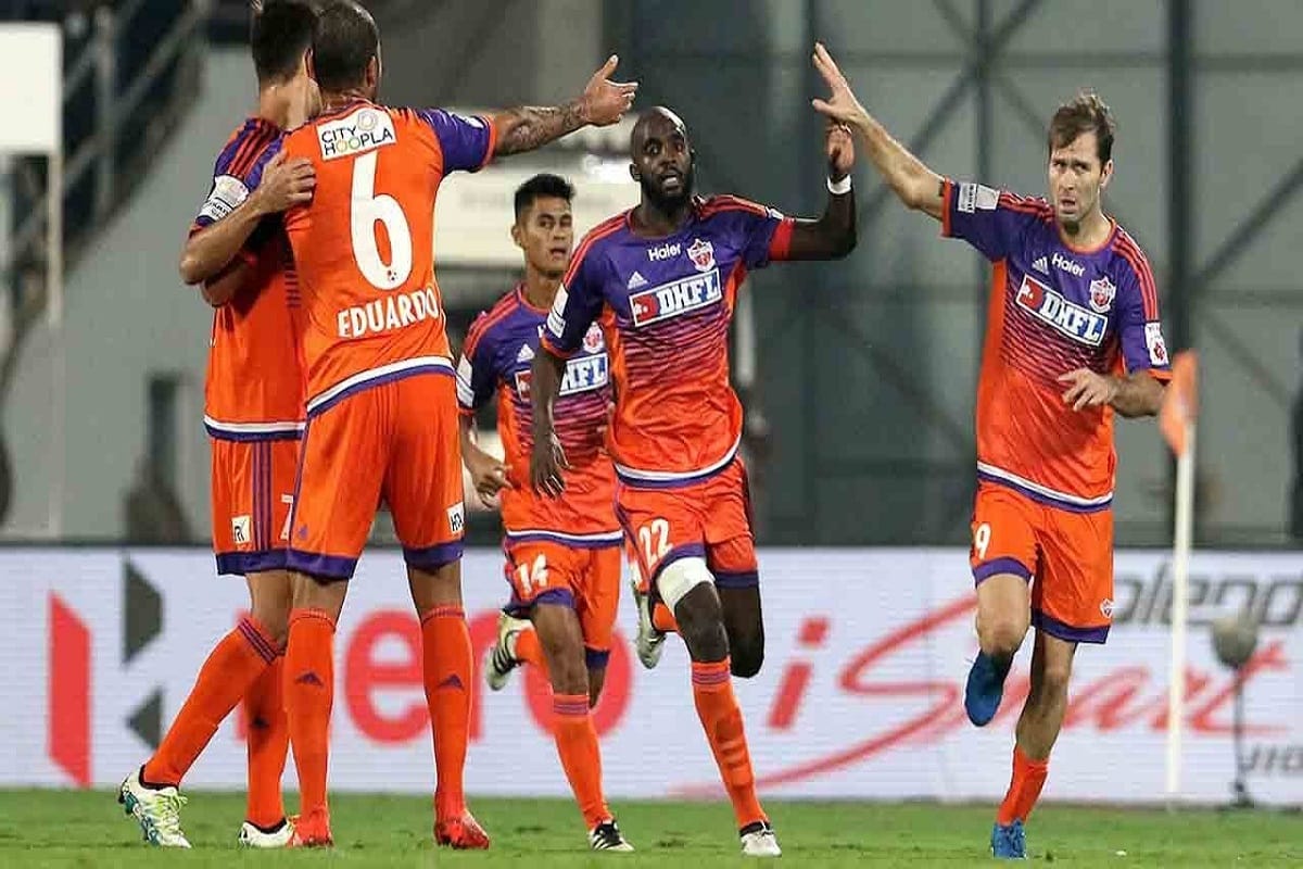 pune city beats chennaiyin fc by 2-1 in isl