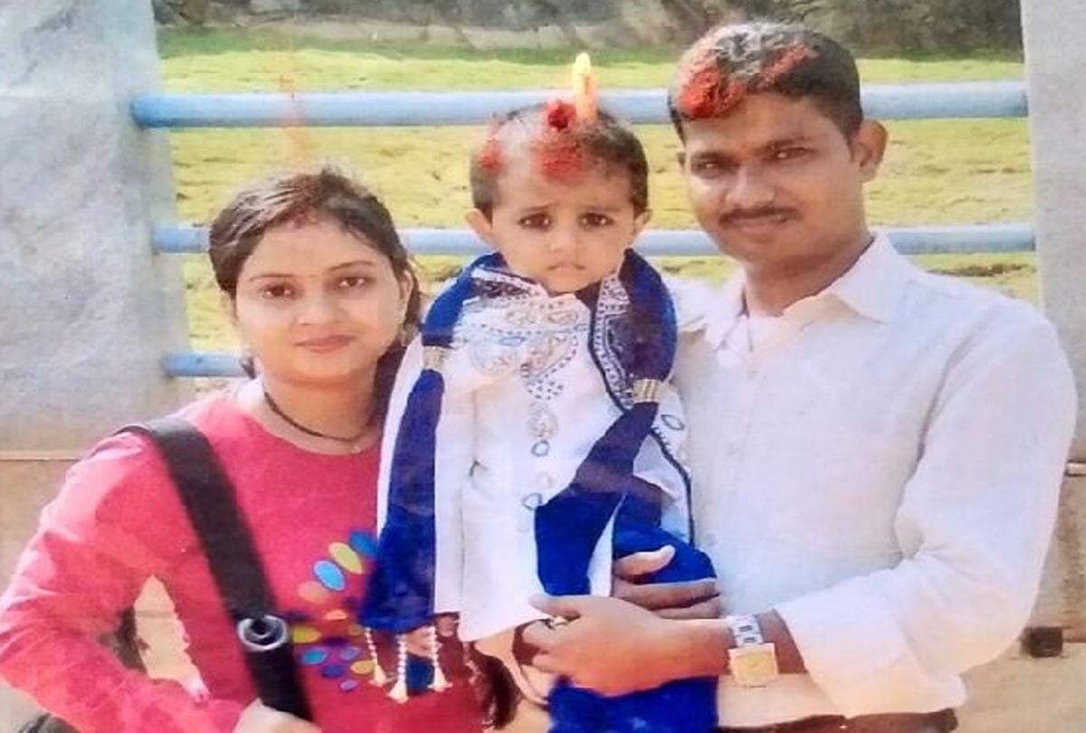 Naval officer his wife and son's death in road accident