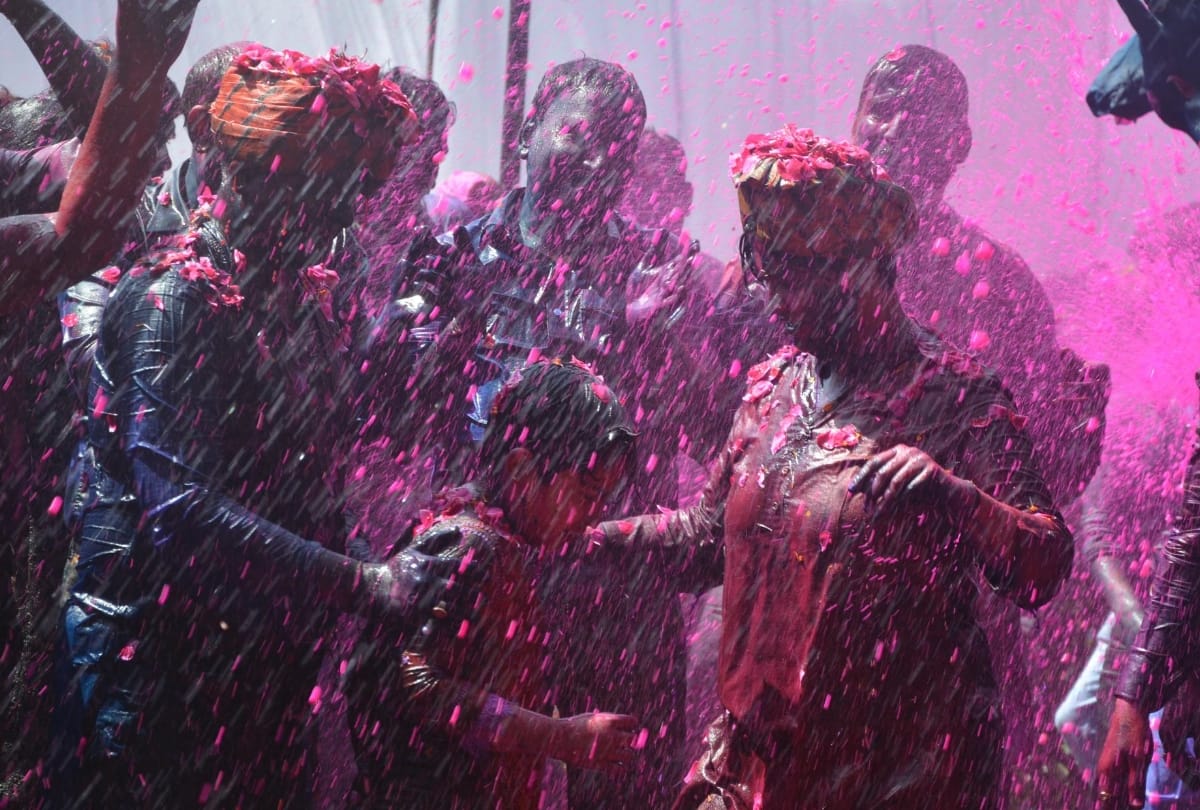 holi of police officers in lucknow