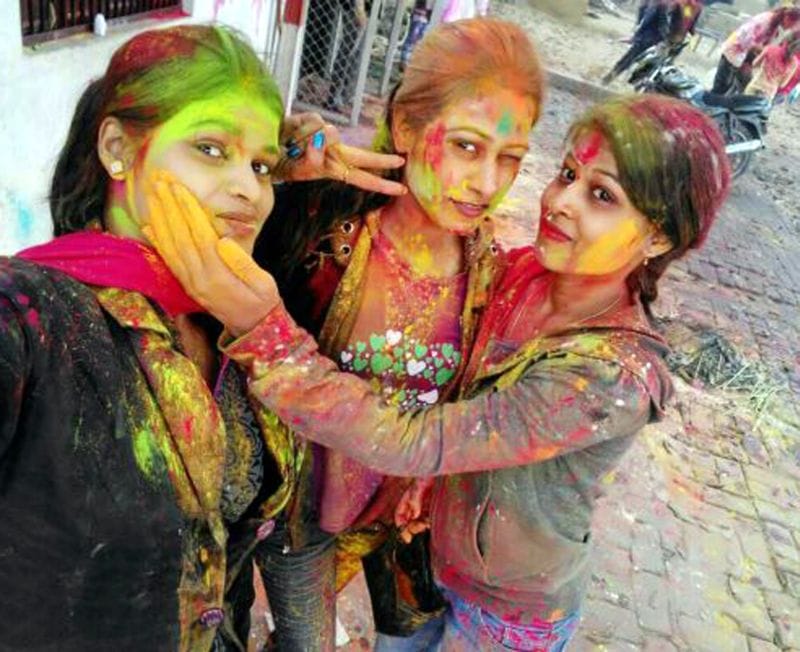गु झया में घुली सौहार्द की  मठास
