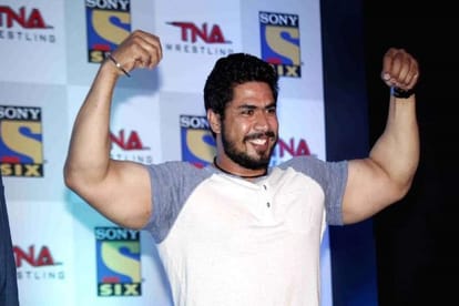 indian wrestler mahabali shera debute in wwe