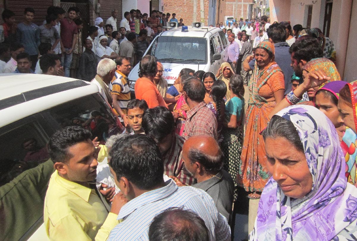 Naval officer his wife and son's death in road accident