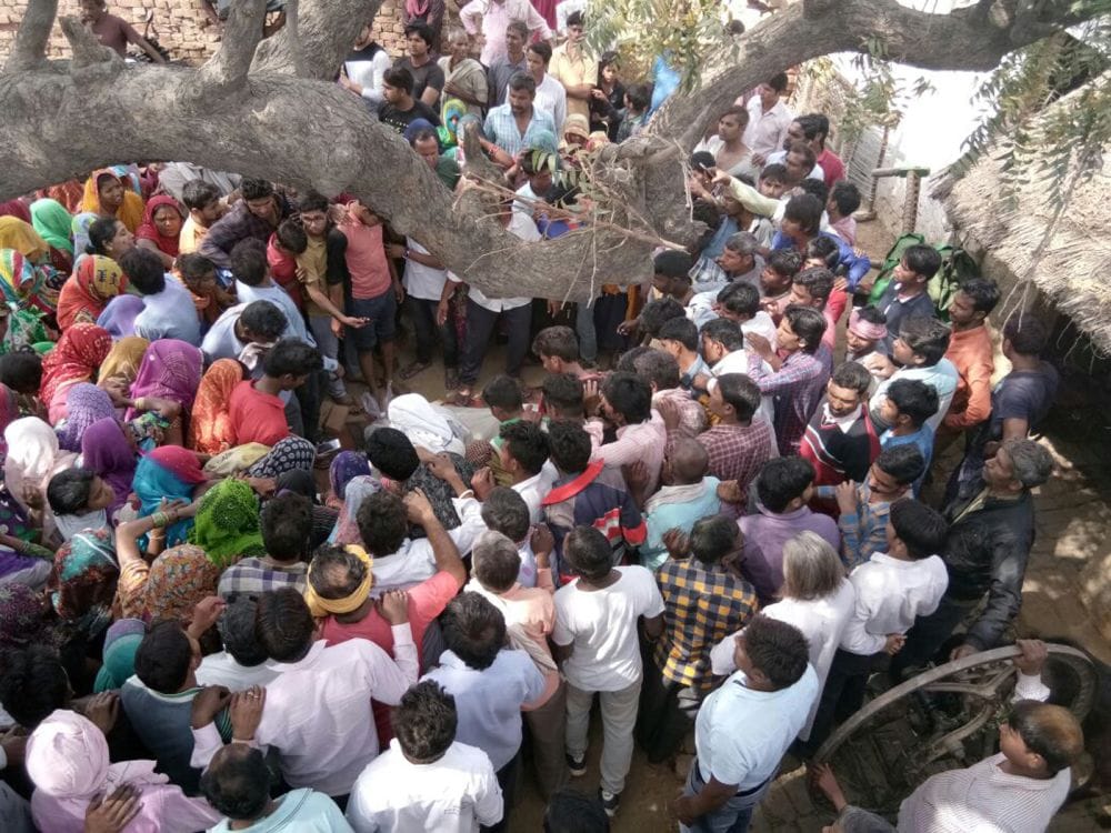 mathura three brothers died in road accident 
