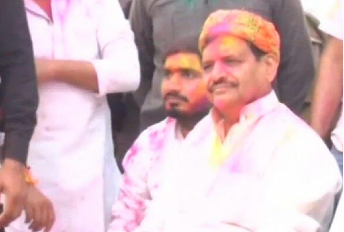 holi pics of political leaders