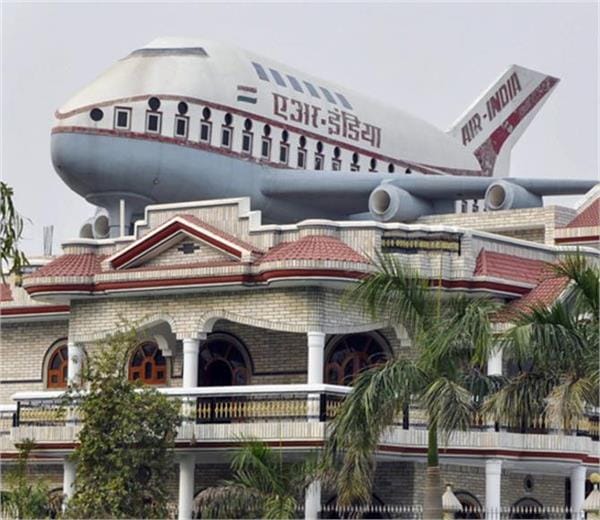 unique village, air india aeroplanes on roofs of jalandhar village people houses