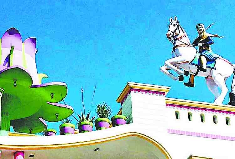 unique village, air india aeroplanes on roofs of jalandhar village people houses