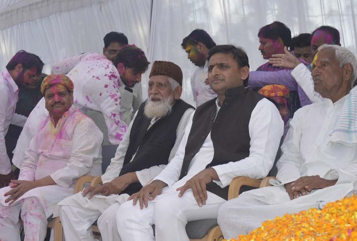 holi festival in yadav family at saifai
