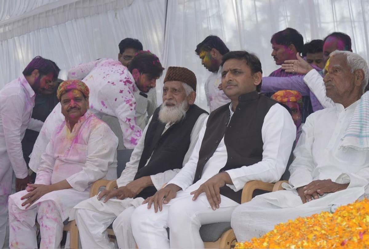 holi festival in yadav family at saifai