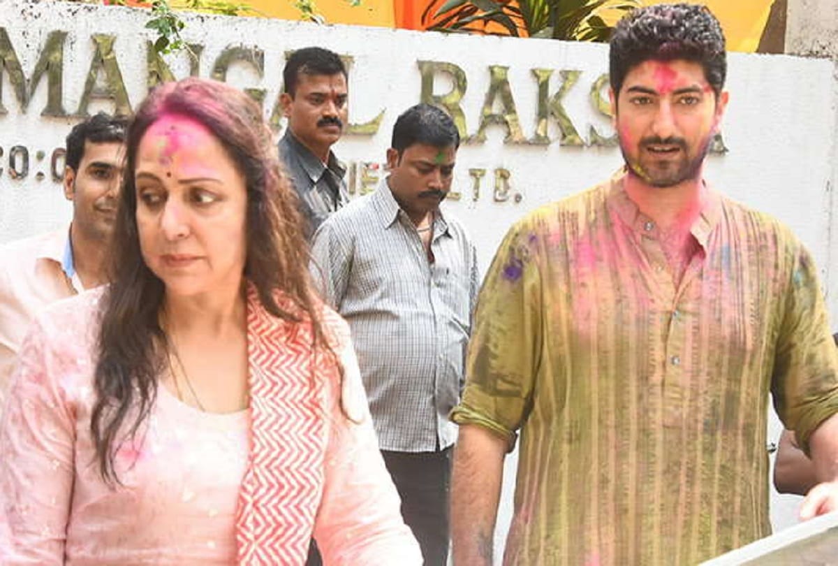 hema malini celebrated holi with esha deol and bharat takhtani