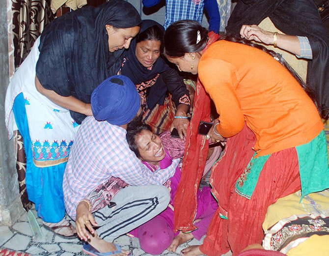 eight best friends killed in himachal pradesh highway accident, funeral at amritsar village