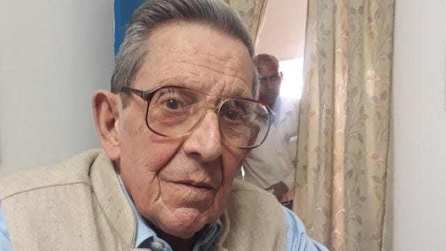  American Citizen appreciate uttarakhand police for senior citizen service