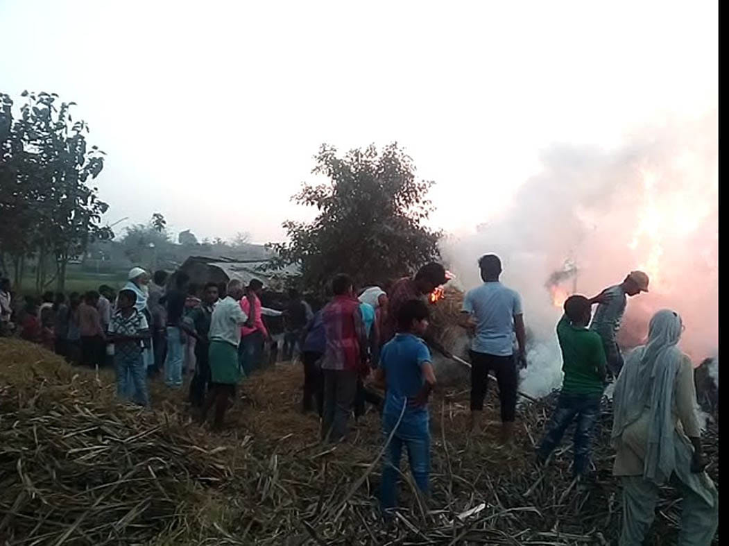 Burning of five huts of burnt Jhulasi woman