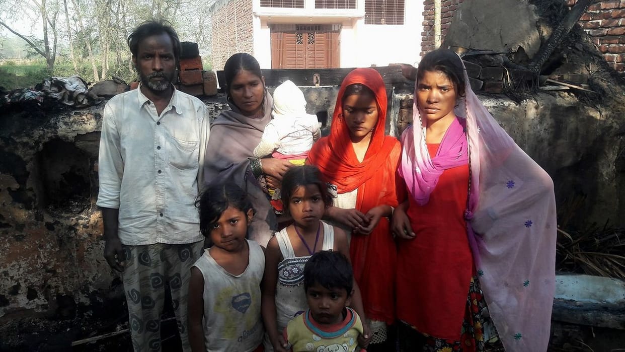 आग से दो बेटियों के निकाह का सामान जल कर राख