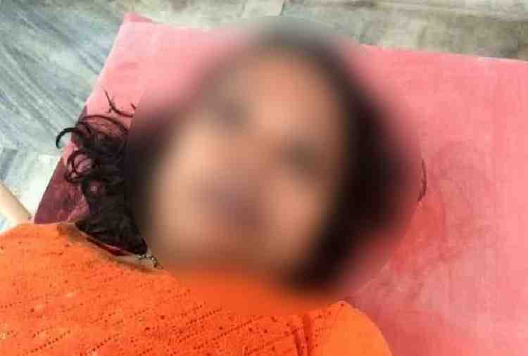 gurdaspur man tried to burn alive wife, also throw acid on face in mouth