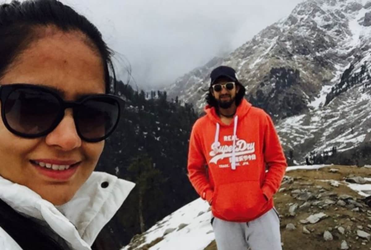 view pics of cricketer ishant sharma and his wife pratima on mountains