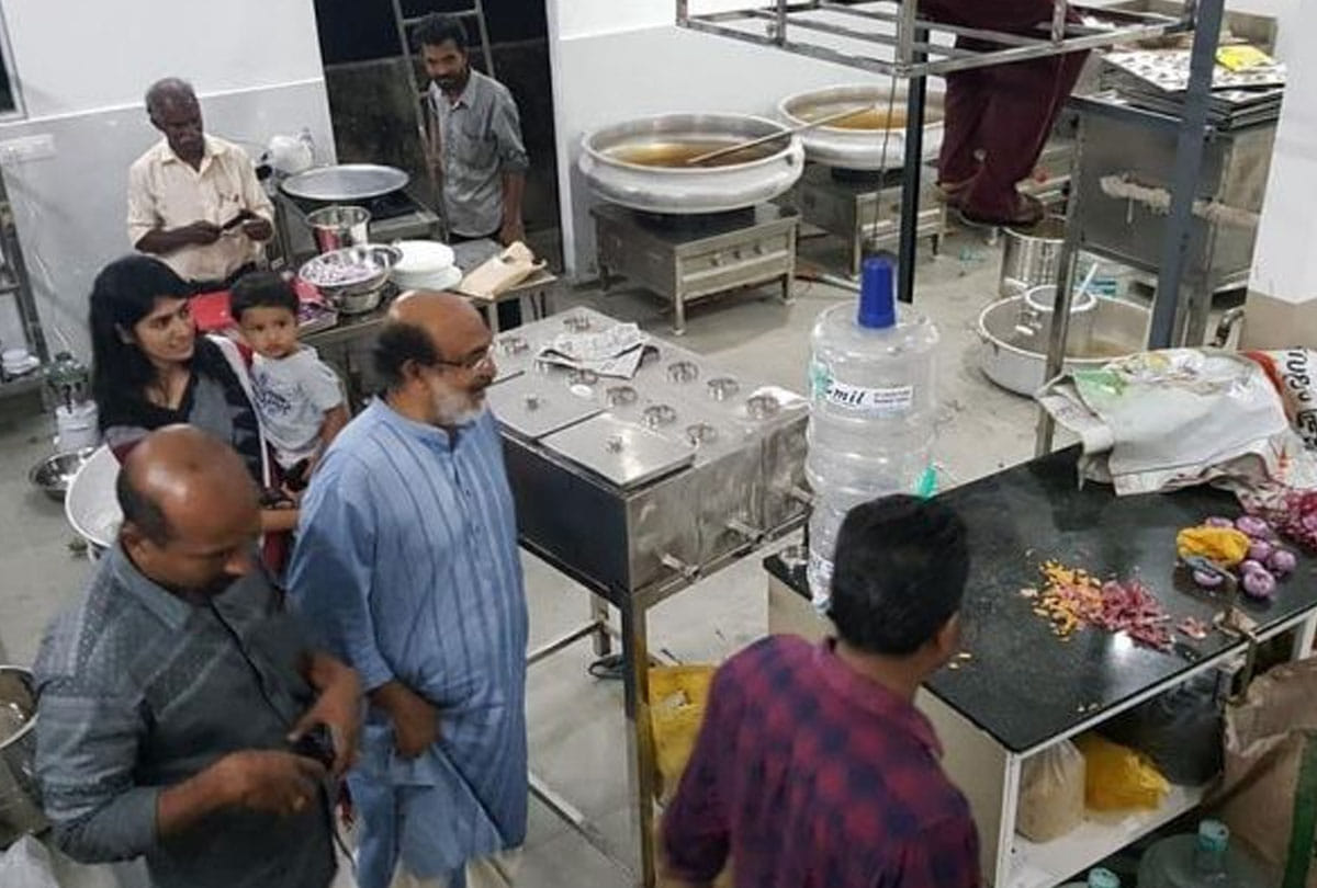  kerala restaurant where people get free breakfast lunch and dinner