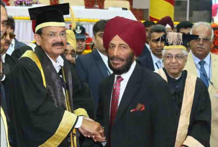 khel ratan award to milkha singh in 67th convocation in punjab university chandigarh