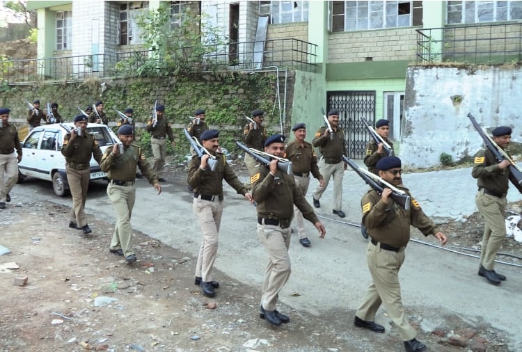 SP Sirmour Rohit Malpani punished police staff for negligence in duty