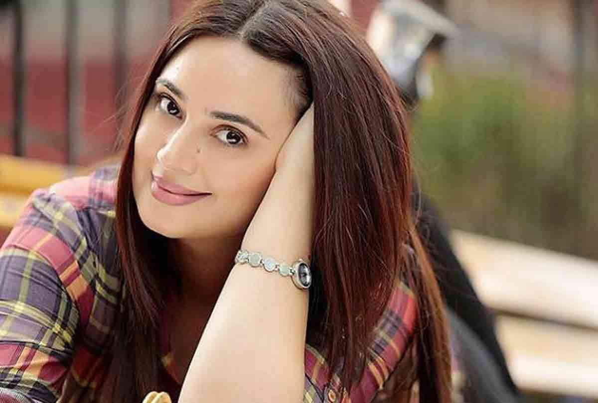 after sridevi death jhanvi kapoor get her new mom in the film