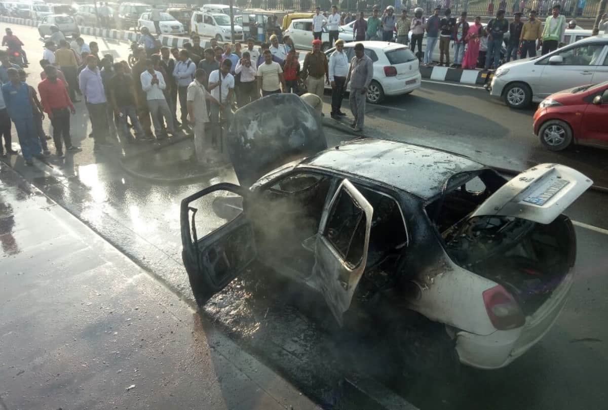 car caught fire due to a short circuit in ac 