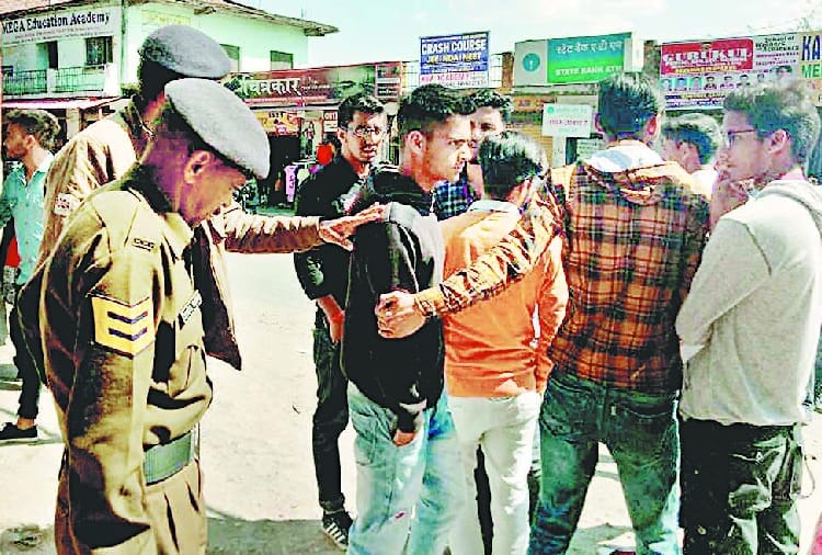 हमीरपुर कॉलेज में दूसरे दिन भी तनाव