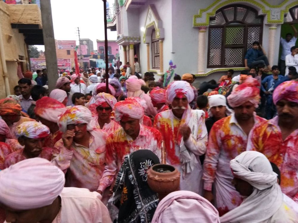 hooranga holi organized in kosi kalan of mathura