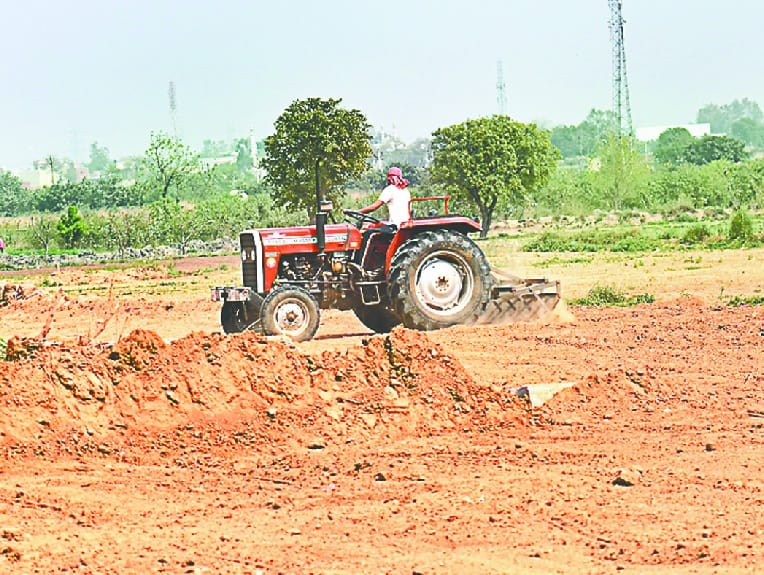 Farmers dug road of extension, increasing tension