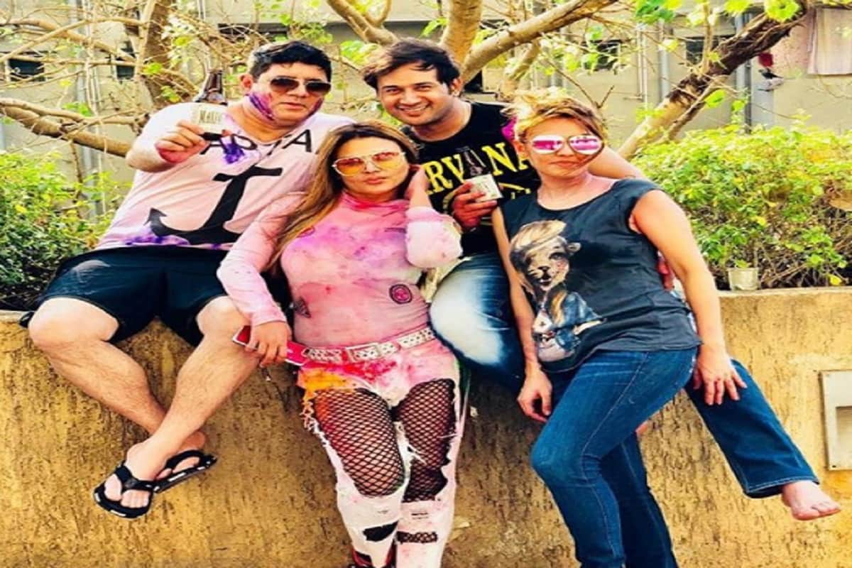 Rakhi sawant dances on holi after sridevi death, trolled by fans on social media
